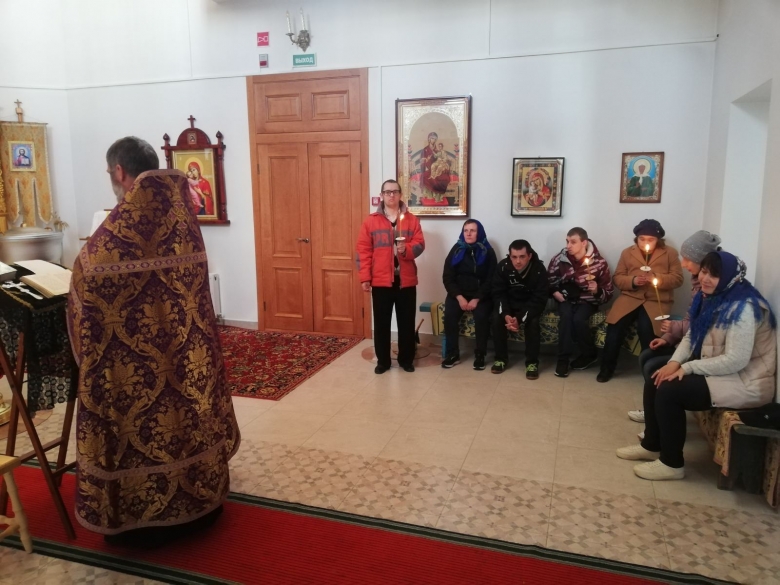 Таинство Соборования для подопечных дневного отделения пребывания инвалидовсостоялось в храме иконы Божией Матери «Скоропослушница» в аг. Козенки