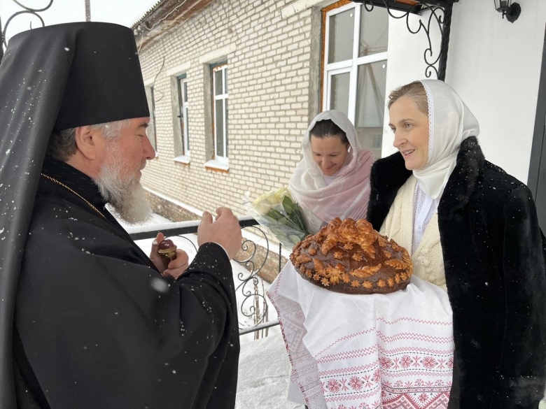 В субботу 23-й седмицы по Пятидесятнице правящий архиерей совершил Литургию в Михайловском храме в д. Рудня Антоновская Калинковичского района