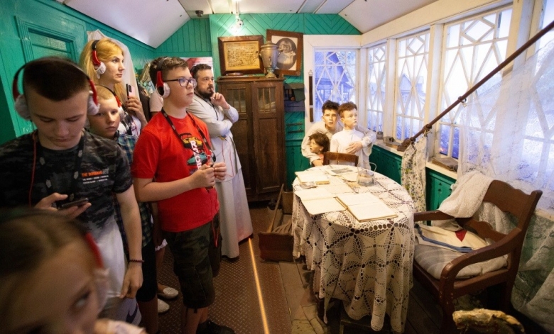 Воспитанники воскресных школ города Калинковичи посетили передвижной музей «Поезд Победы»