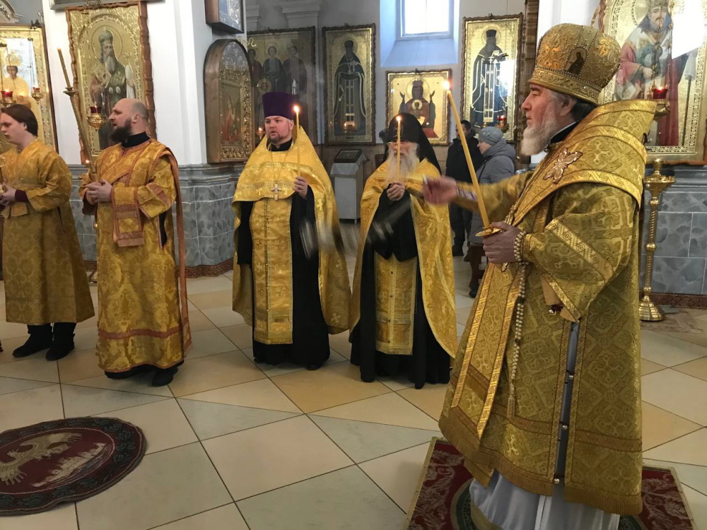 В канун дня памяти святителя Лаврентия Туровского епископ Леонид совершил Всенощное бдение в кафедральном соборе города Мозыря