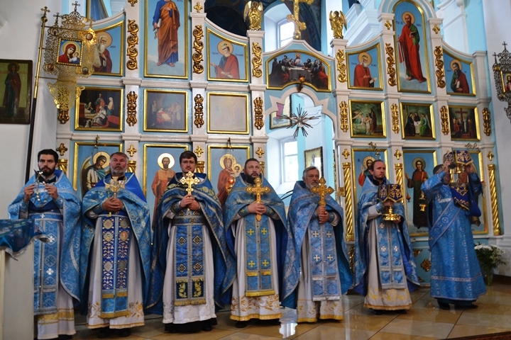 Праздник иконы Божией Матери «Всецарица» молитвенно почтили в кафедральном соборе г. Мозыря
