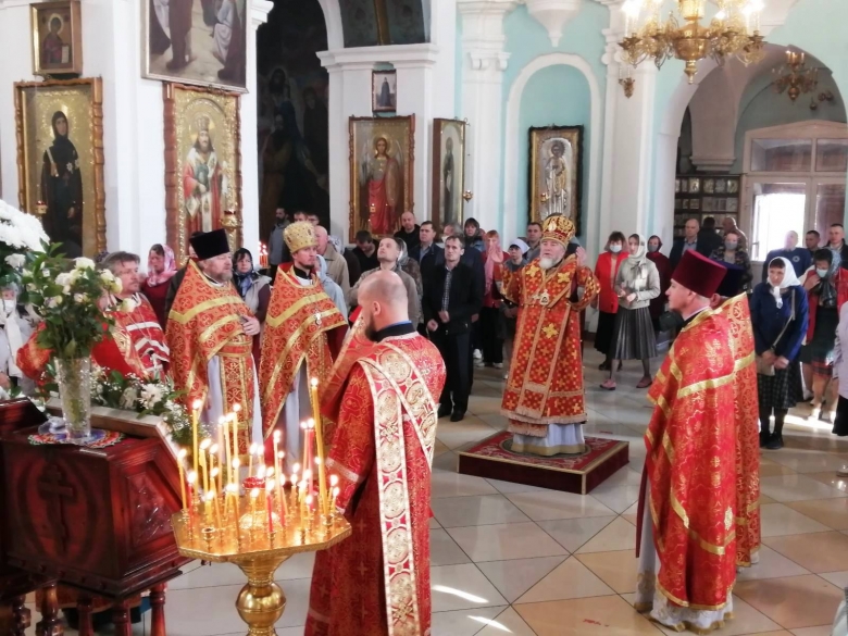Архиерейское Богослужение в день перенесения мощей святителя Николая, архиепископа Мир Ликийских, Чудотворца