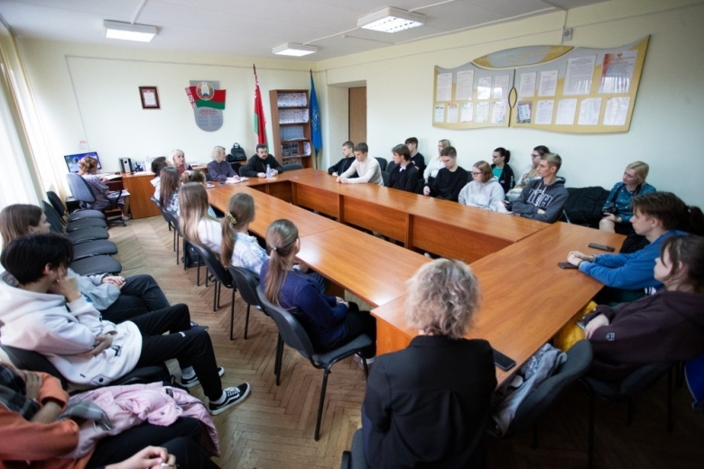 Священнослужитель провел встречу со студенческой молодежью Мозырского педагогического университета