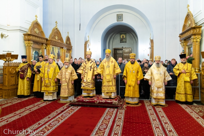 Епископ Леонид принял участие в торжественном Богослужении по случаю 80-летия архиепископа Феодосия (Бильченко)