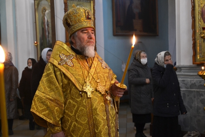 Вечернее Богослужение с чтением Акафиста Пресвятой Богородице