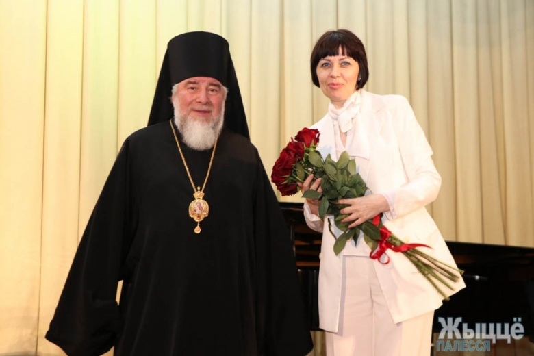 Правящий архиерей поздравил выпускников Мозырского музколледжа с завершением обучения