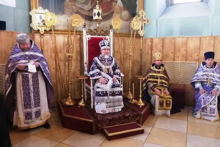 В Неделю 2-ю Великого поста правящий архиерей совершил Литургию в кафедральном соборе г. Мозыря