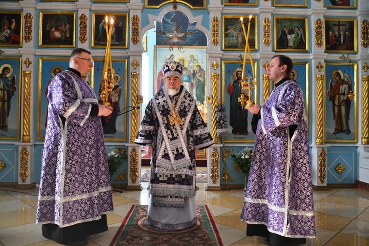 Служение Архипастыря в Неделю 4-ю Великого поста