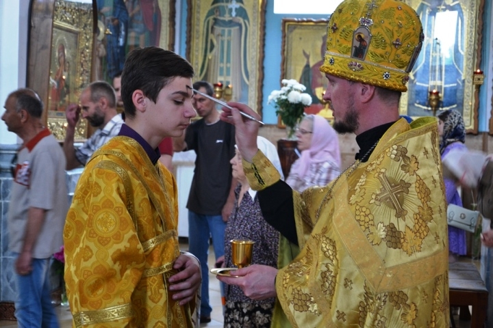 В канун праздника Всех святых епископ Леонид возглавил всенощное бдение в кафедральном соборе г. Мозыря