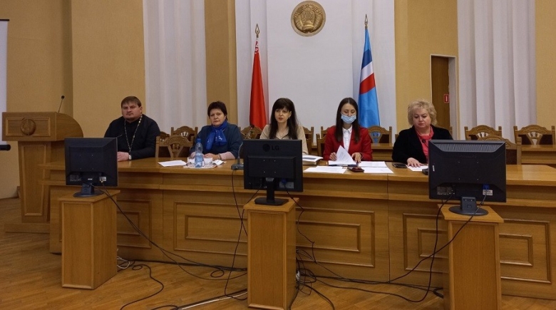 Священник принял участие во встрече руководства района с молодежным Советом при районном Совете депутатов