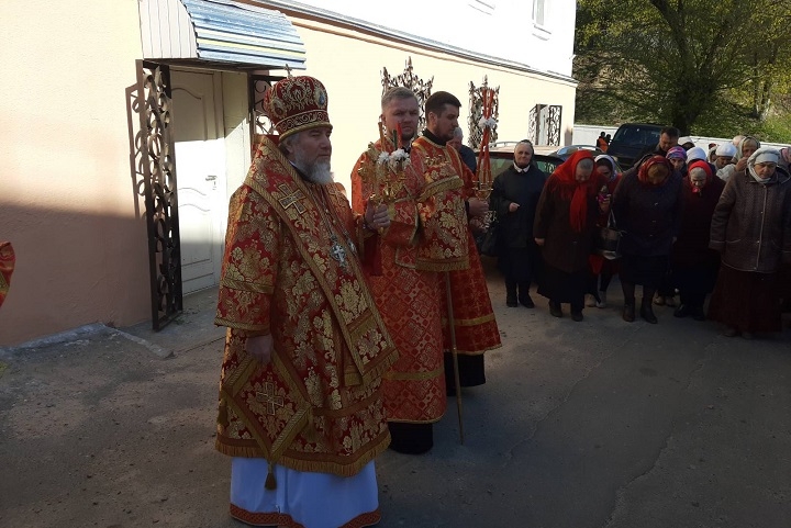Служение Архипастыря во вторник Светлой седмицы 