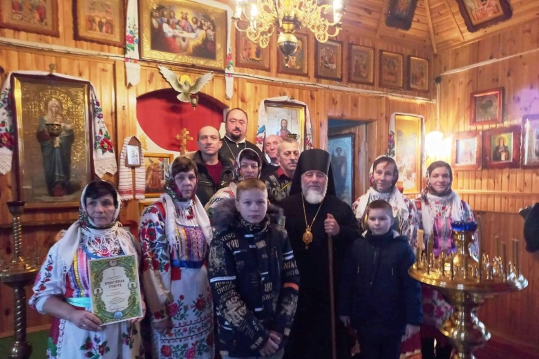 В день памяти первомученика и архидиакона Стефана правящий архиерей совершил Литургию в д. Дзержинск