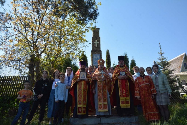 В Скрыгалове прошло праздничное Богослужение в день памяти священномученика Макария Киевского