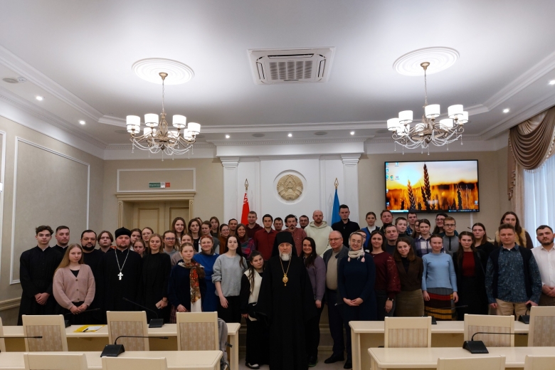 Епископ Леонид провёл встречу с представителями православных молодежных братств Беларуси