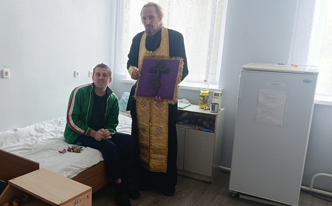 В праздник Воздвижения Креста Господня священник посетил дом сестринского ухода в Заболотье
