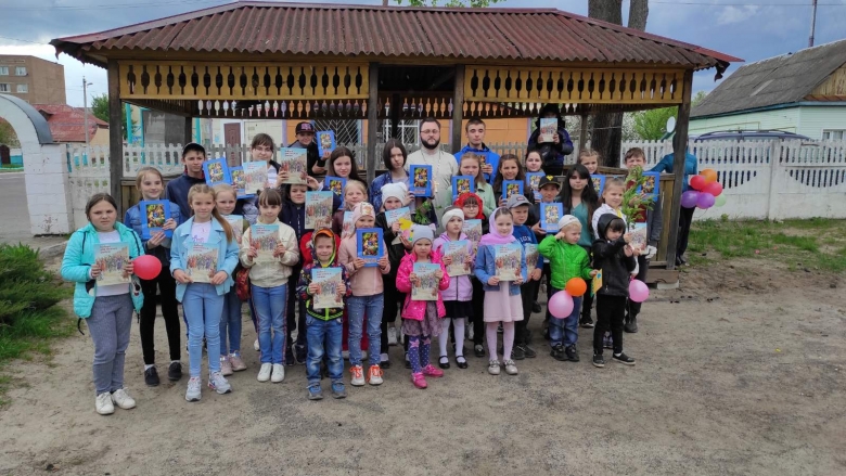 Пасхальный праздник для детей в приходе храма святого апостола Иоанна Богослова г.Наровля