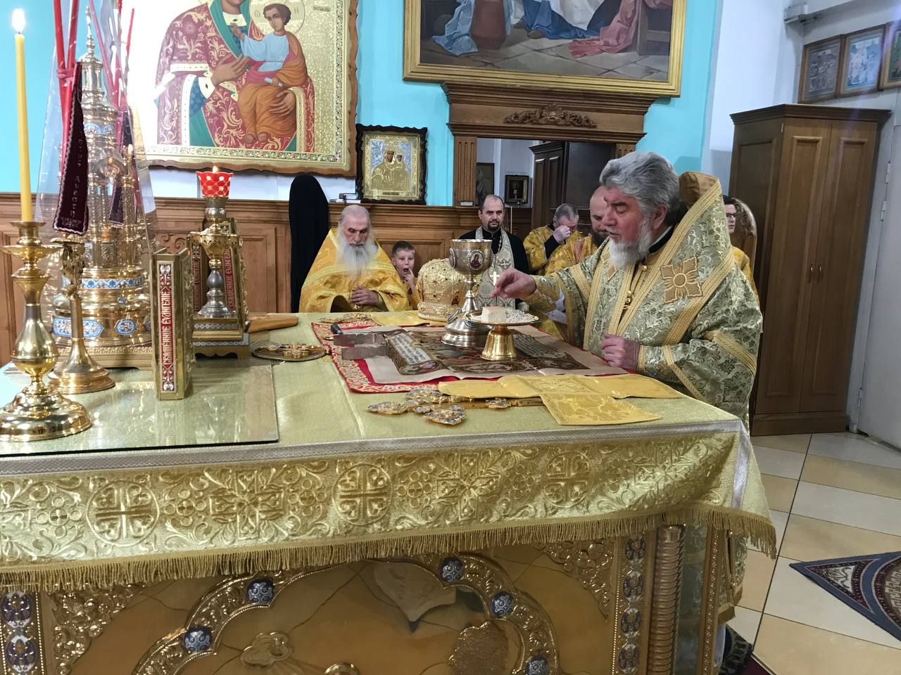 Архиерейское Богослужение в Неделю 7-ю по Пятидесятнице