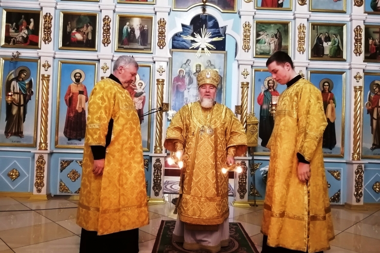 Архиерейское Богослужение в Неделю сыропустную