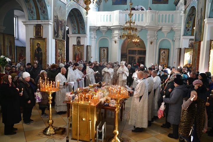 Архиерейское Богослужение в субботу 2-й седмицы Великого Поста (родительскую)