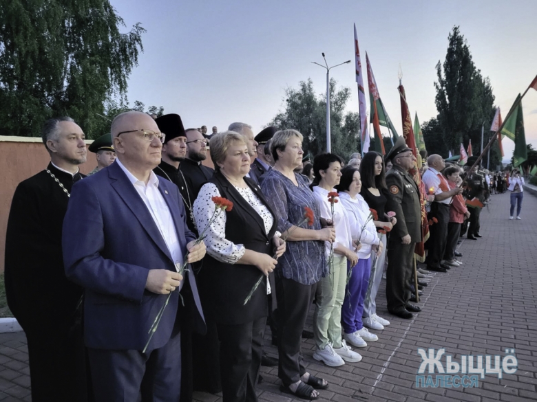 Представители Туровской епархии приняли участие в митинге по случаю Дня всенародной памяти жертв Великой Отечественной войны и геноцида белорусского народа