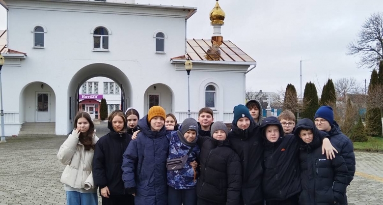 Учащиеся средней школы №9 г. Мозыря посетили святые места в Турове