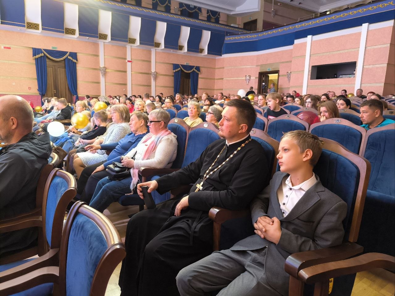 Милосердие и поддержка: клирик Туровской епархии посетил юбилей Мозырской организации общественного объединения «Белорусская ассоциация помощи детям-инвалидам и молодым инвалидам»