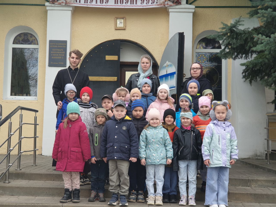 Воспитанники детского сада посетили с экскурсией Собор Казанской иконы Божией Матери города Калинковичи