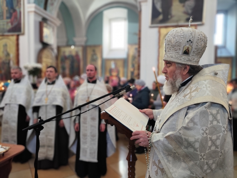 Архиерейское Богослужение в канун родительской субботы 2-й седмицы Великого поста