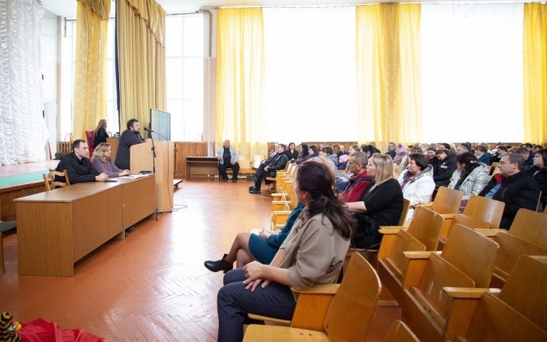 В Калинковичском лицее прошло родительское собрание, посвященное профилактике наркотической зависимости в молодежной среде