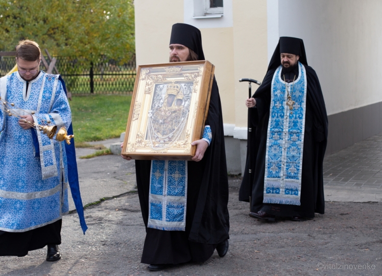 Из Юровичского монастыря в город Калинковичи доставлен чудотворный образ Божией Матери «Юровичская-Милосердная»