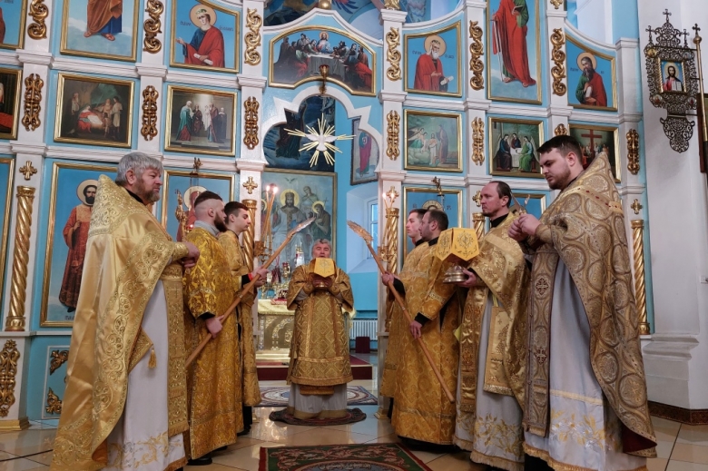 Архиерейское Богослужение в Неделю о Страшном суде