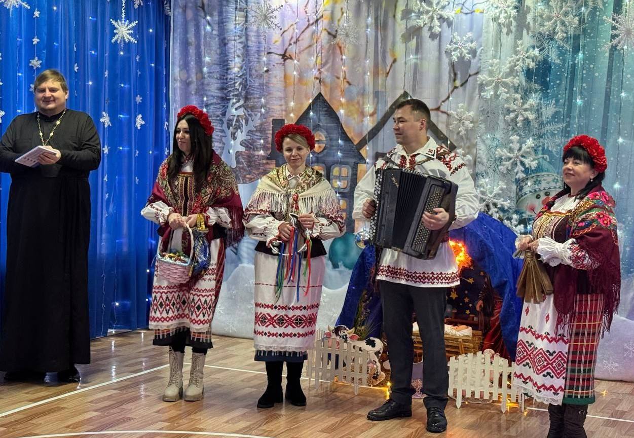 Свет Вифлеемской звезды: в детском саду №15 города Калинковичи прошли Рождественские колядки