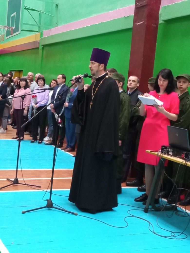 Священник напутствовал выпускников СШ №3 г. Житковичи