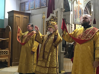В Прощёное воскресенье епископ Леонид совершил Божественную литургию в кафедральном соборе святого Архангела Михаила в городе Мозыре 