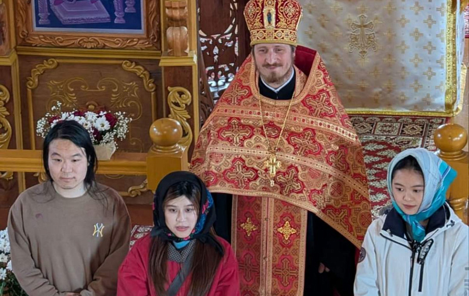 Туристы из Китайской Народной Республики посетили храм Архистратига Божия Михаила в аг. Лясковичи