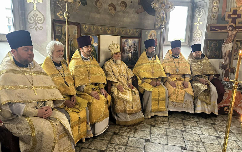 Епископ Леонид возглавил престольный праздник храма Феодосия Черниговского в городе Житковичи