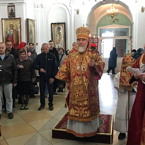 В субботу Светлой седмицы епископ Леонид совершил Литургию в кафедральном соборе г. Мозыря