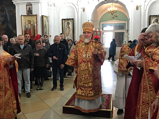 В субботу Светлой седмицы епископ Леонид совершил Литургию в кафедральном соборе г. Мозыря