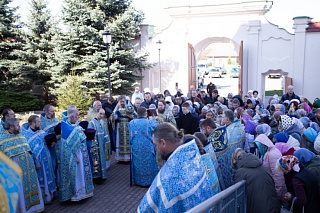 В праздник Похвалы Пресвятой Богородицы и день памяти Юровичской иконы Божией Матери состоялись торжественные Богослужения в аг. Юровичи