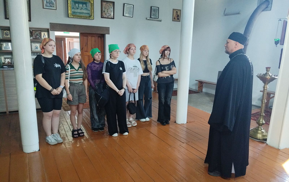 Воспитанники лагеря «Юность» посетили храм в Копаткевичах