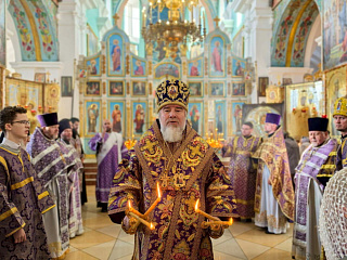 Богослужение в праздник Воздвижения Честного и Животворящего Креста Господня