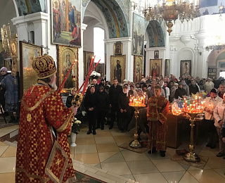 В день Радоницы епископ Леонид совершил Литургию в кафедральном соборе г. Мозыря