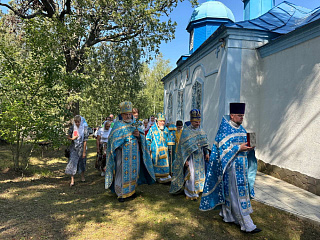 Архиерейское Богослужение по случаю престольного праздника храма в д. Васьковка Мозырского района