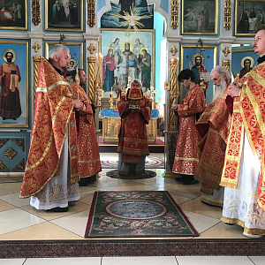 В день Усекновения главы Пророка, Предтечи и Крестителя Господня Иоанна епископ Леонид совершил Литургию в кафедральном соборе г. Мозыря