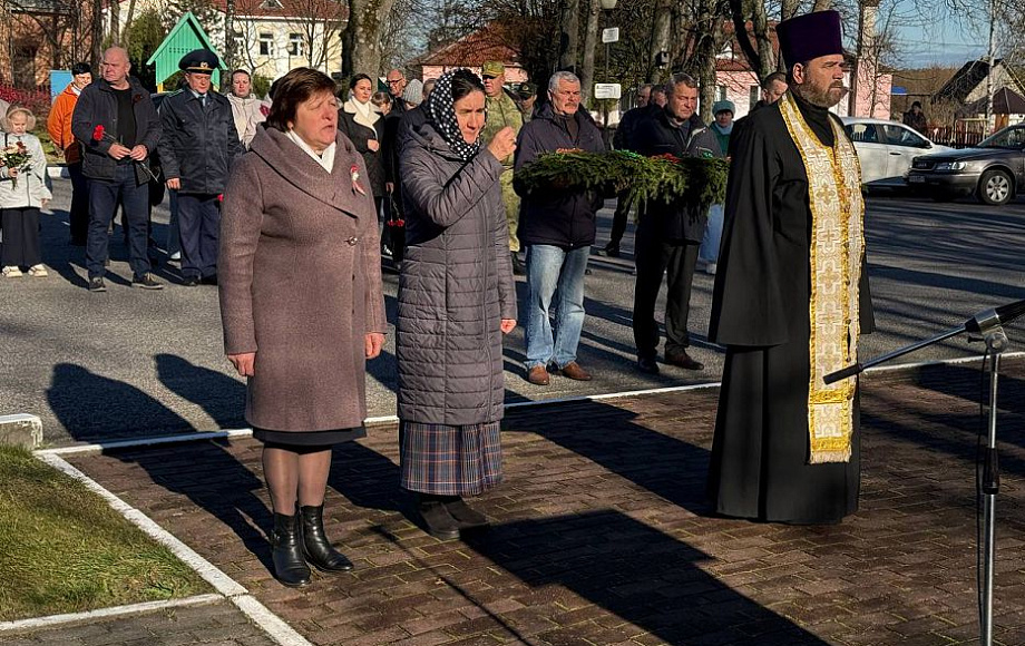 В Симоничах прошел митинг-реквием посвященный памяти неизвестных героев, погибших в годы Великой Отечественной войны
