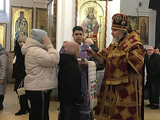 В канун Недели Торжества Православия епископ Леонид совершил всенощное бдение в кафедральном соборе святого Архангела Михаила в г. Мозыре