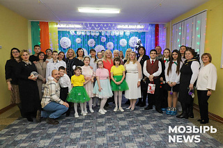 Председатель епархиального отдела по работе с молодежью приняла участие в новогоднем представлении в Мозырском районном ЦКРОиР