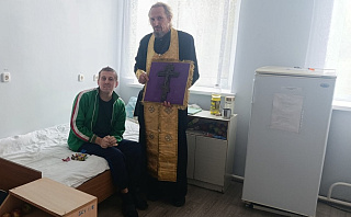 В праздник Воздвижения Креста Господня священник посетил дом сестринского ухода в Заболотье