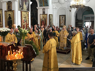В праздник святых апостолов Петра и Павла правящий архиерей совершил Литургию в кафедральном соборе г. Мозыря