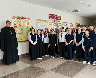 В Калинковичской гимназии открылась выставка «Мир вдохновения» мастера рукоделия Светланы Домасевич